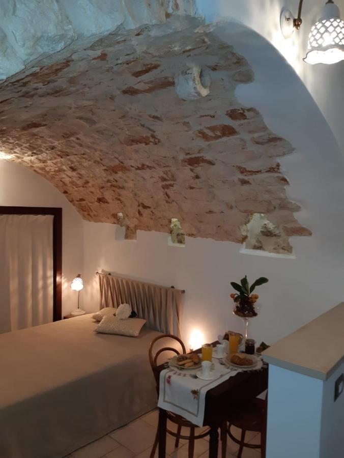 Donna Lucrezia Dimora A Corte B&B Конверсано Екстериор снимка
