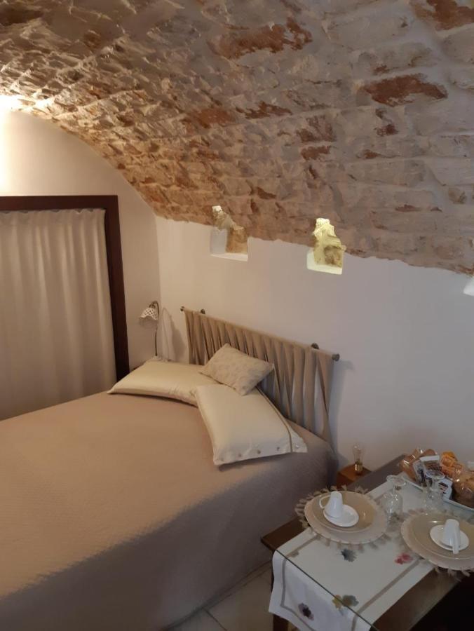 Donna Lucrezia Dimora A Corte B&B Конверсано Екстериор снимка