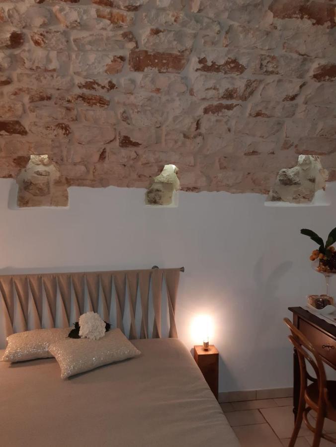 Donna Lucrezia Dimora A Corte B&B Конверсано Екстериор снимка